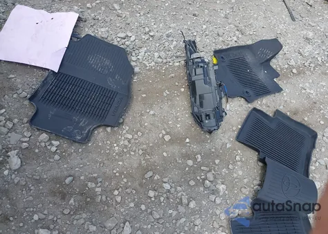 2021 Toyota Venza Limited из США, поврежденный, VIN JTEAAAAH6MJ036637